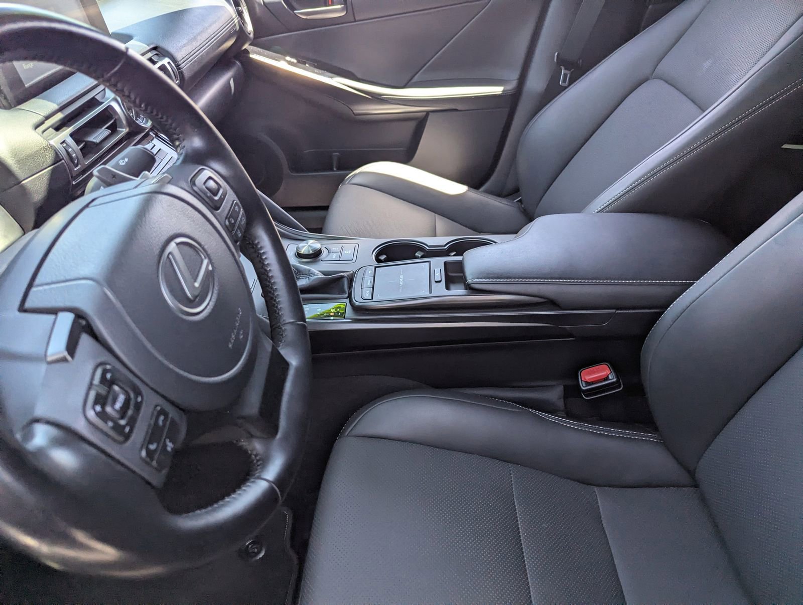 Used 2021 Lexus IS 300 w/ Comfort Package RWD image 16