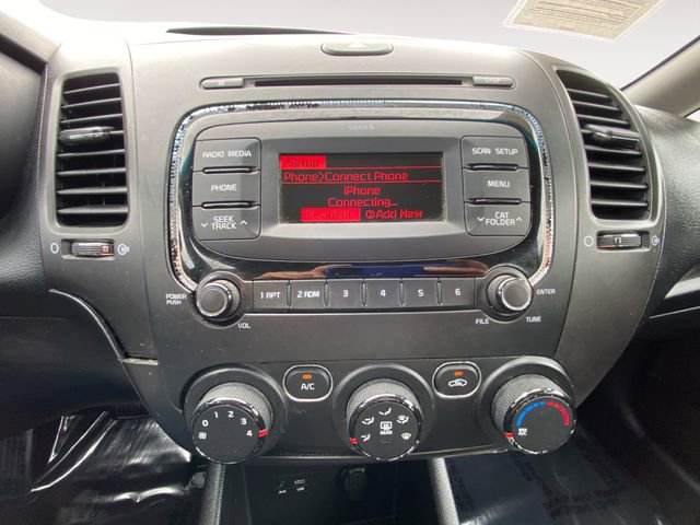 Used 2017 Kia Forte LX image 24