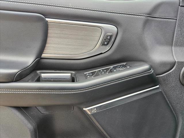 Used 2025 Ford Expedition Platinum AWD/4WD image 26