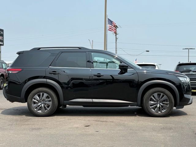 Used 2022 Nissan Pathfinder SV image 40