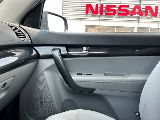 Used 2013 Kia Sorento LX image 35