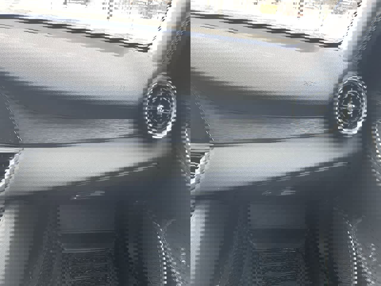 Used 2019 Alfa Romeo Giulia AWD image 16