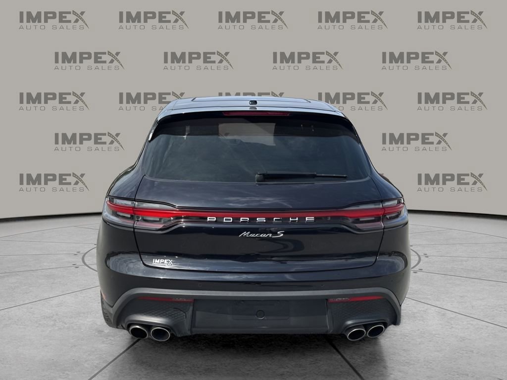 Used 2023 Porsche Macan S AWD/4WD image 4