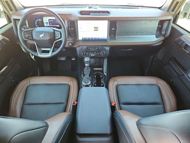 Used 2024 Ford Bronco Outer Banks AWD/4WD image 18