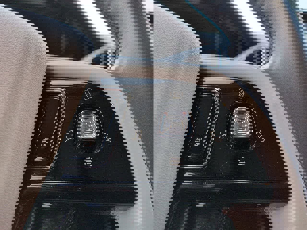 Used 2021 Lincoln Corsair Reserve w/ Equipment Group 201A image 26