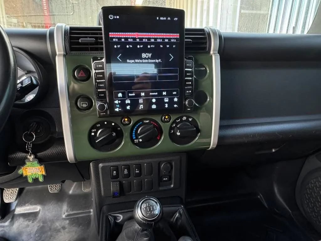 Used 2010 Toyota FJ Cruiser 4WD image 15