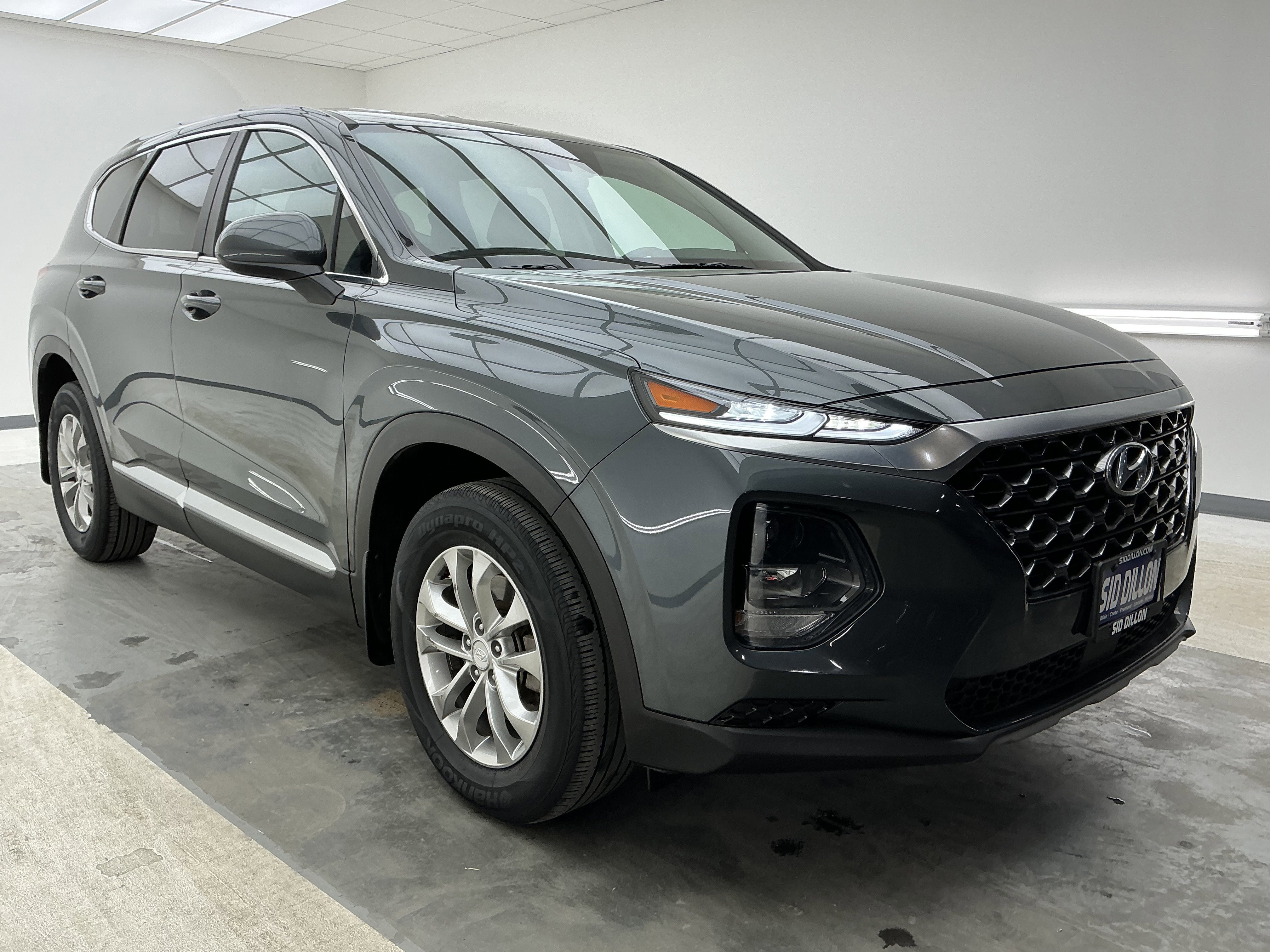 Used 2020 Hyundai Santa Fe SE w/ Cargo Package image 3
