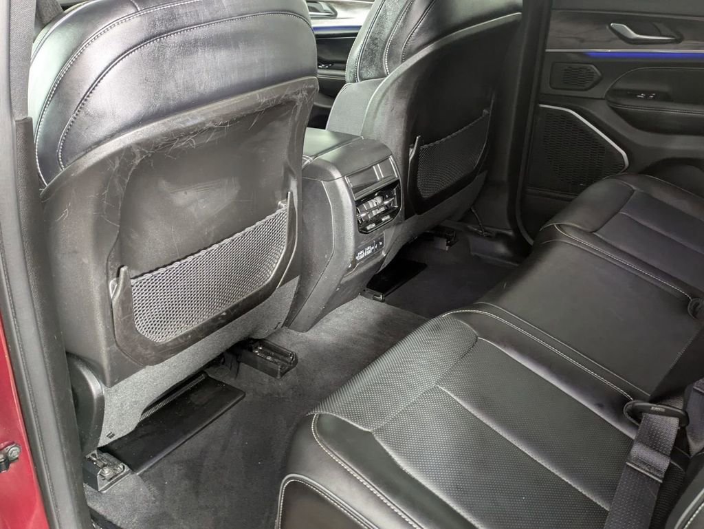 Certified 2023 Jeep Grand Cherokee Overland image 23