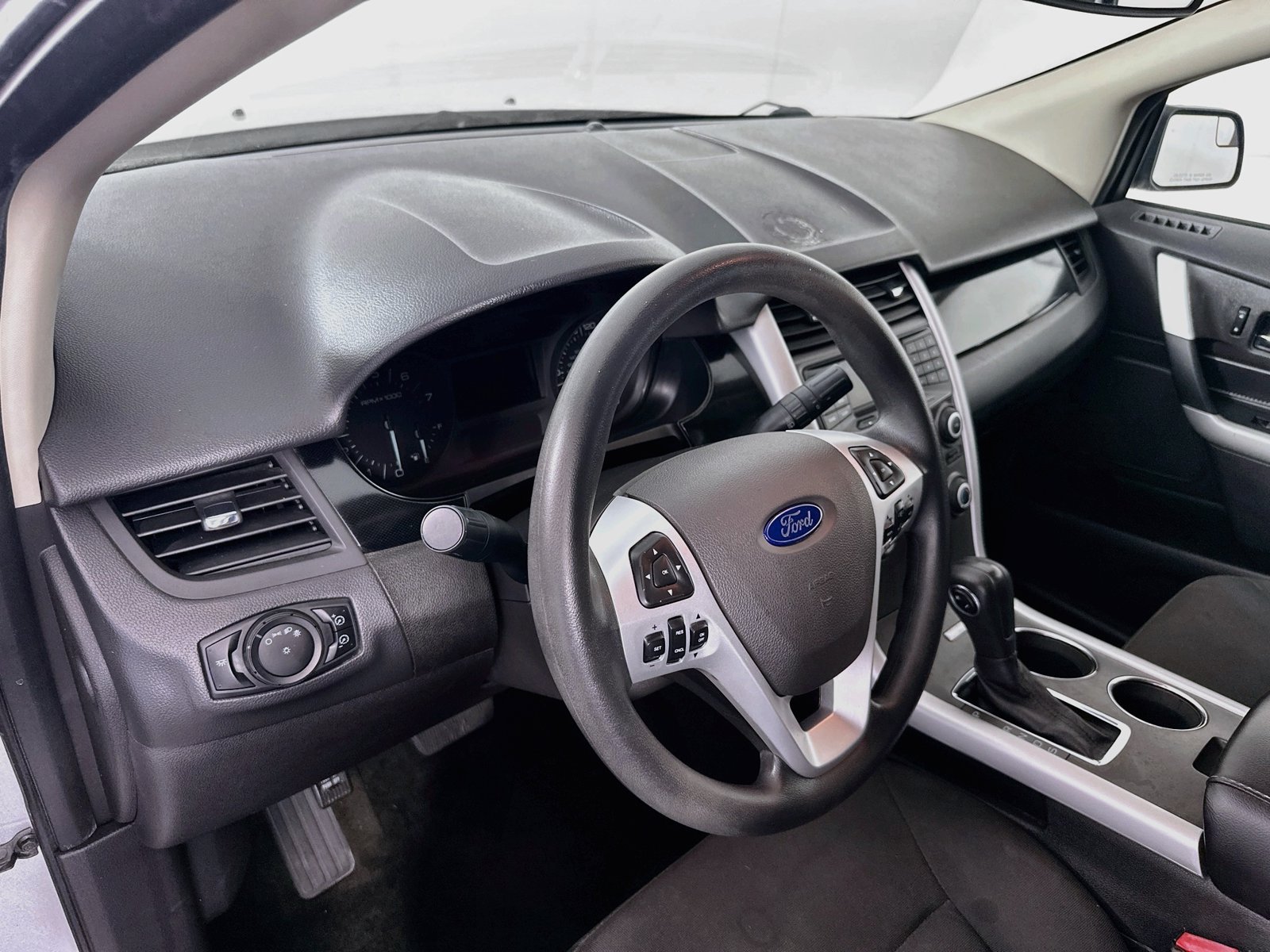 Used 2013 Ford Edge SE FWD image 9