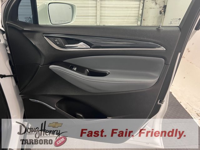 Used 2020 Buick Enclave Essence image 43