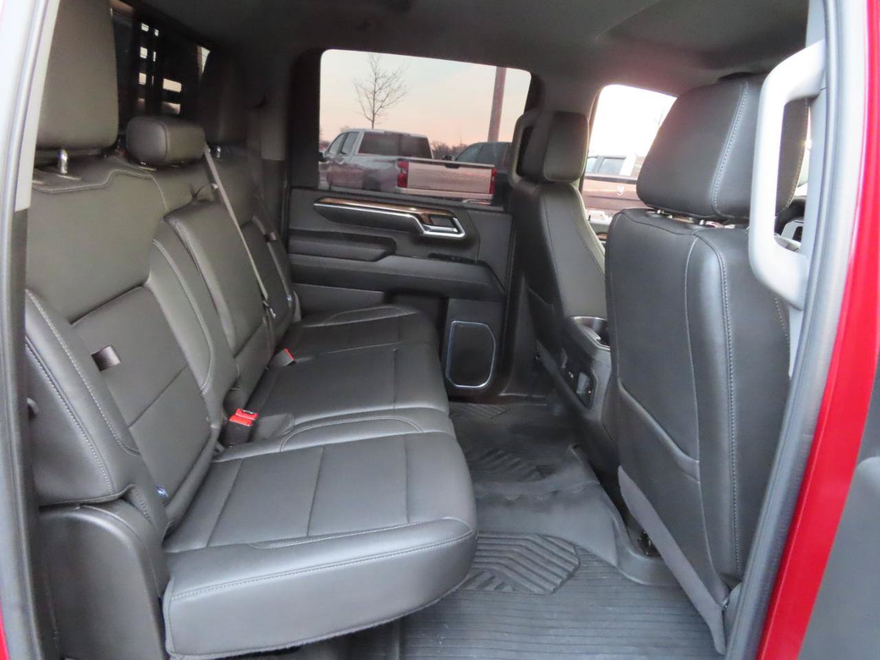 Used 2024 Chevrolet Silverado 2500 LT AWD/4WD image 50