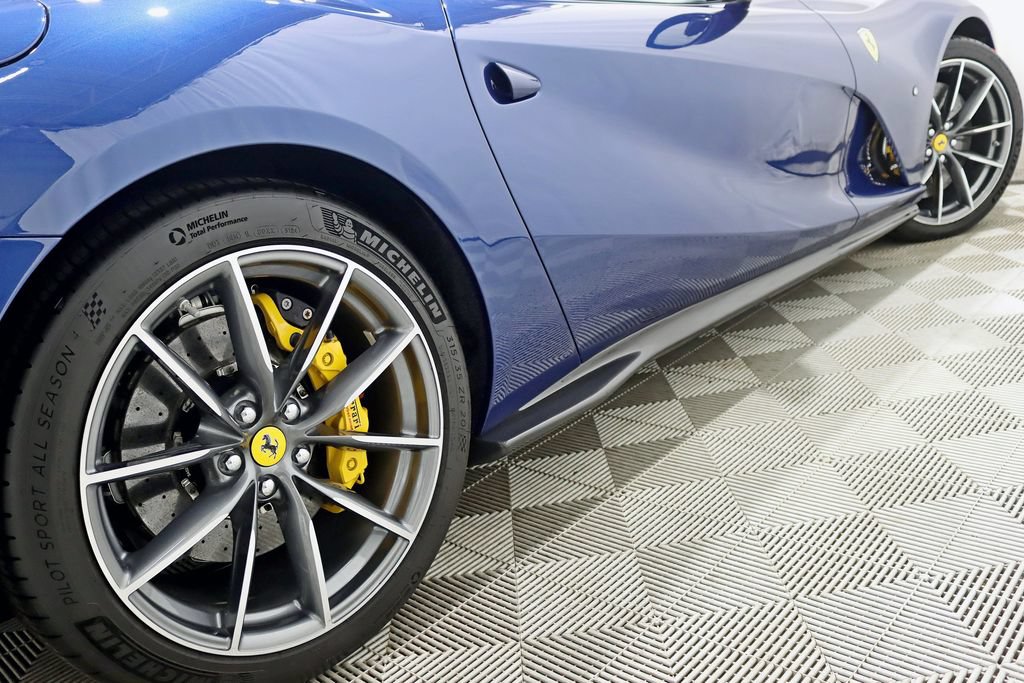 Used 2021 Ferrari 812 GTS RWD image 16