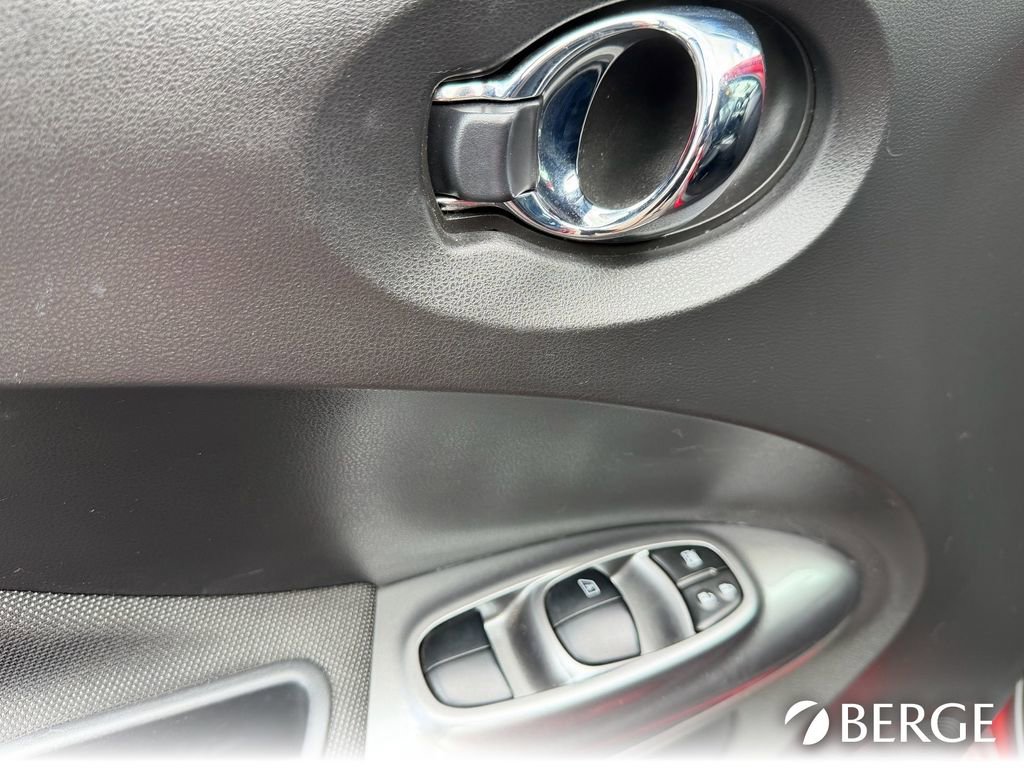 Used 2017 Nissan Juke SL image 24