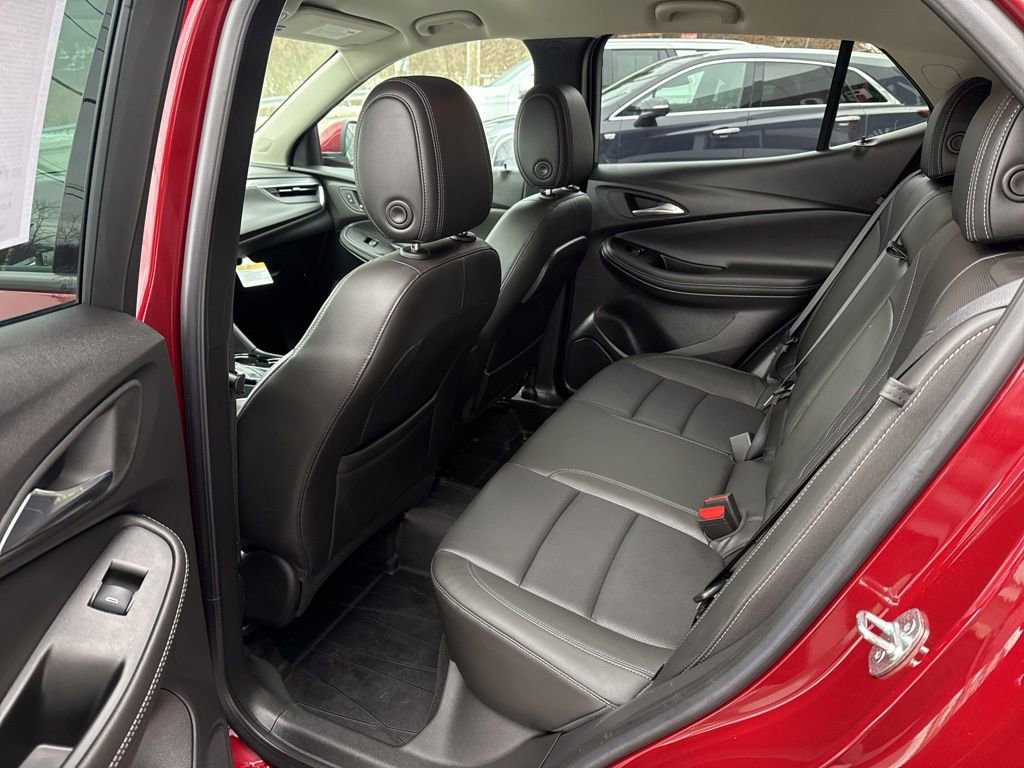 Used 2024 Buick Encore GX Avenir w/ Avenir Convenience Package image 22