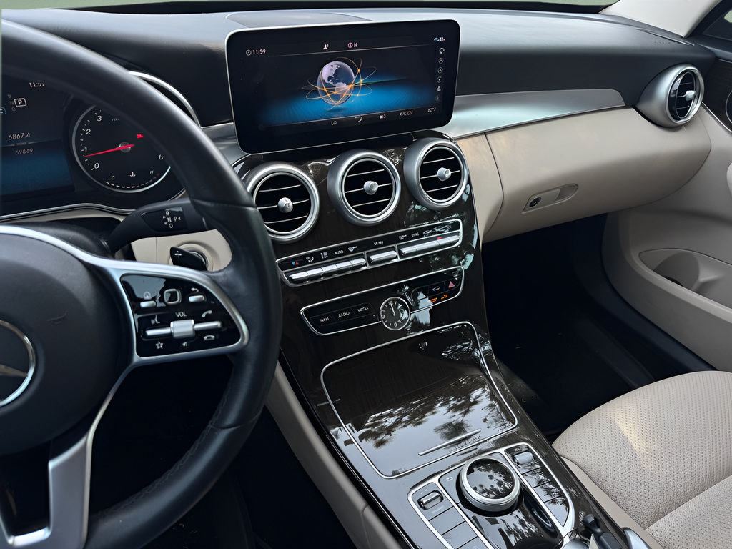 Used 2019 Mercedes-Benz C 300 Sedan image 24
