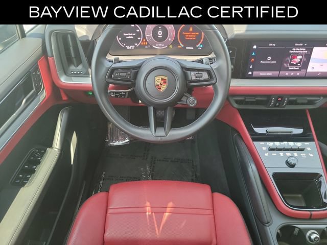 Used 2024 Porsche Cayenne Coupe AWD/4WD image 17