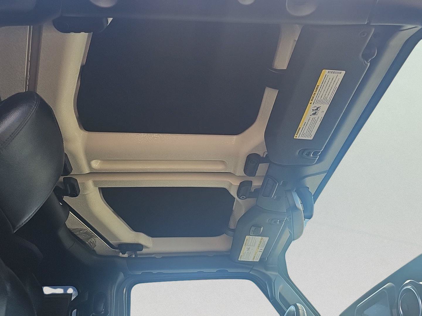 Used 2022 Jeep Wrangler Unlimited Sahara AWD/4WD image 24