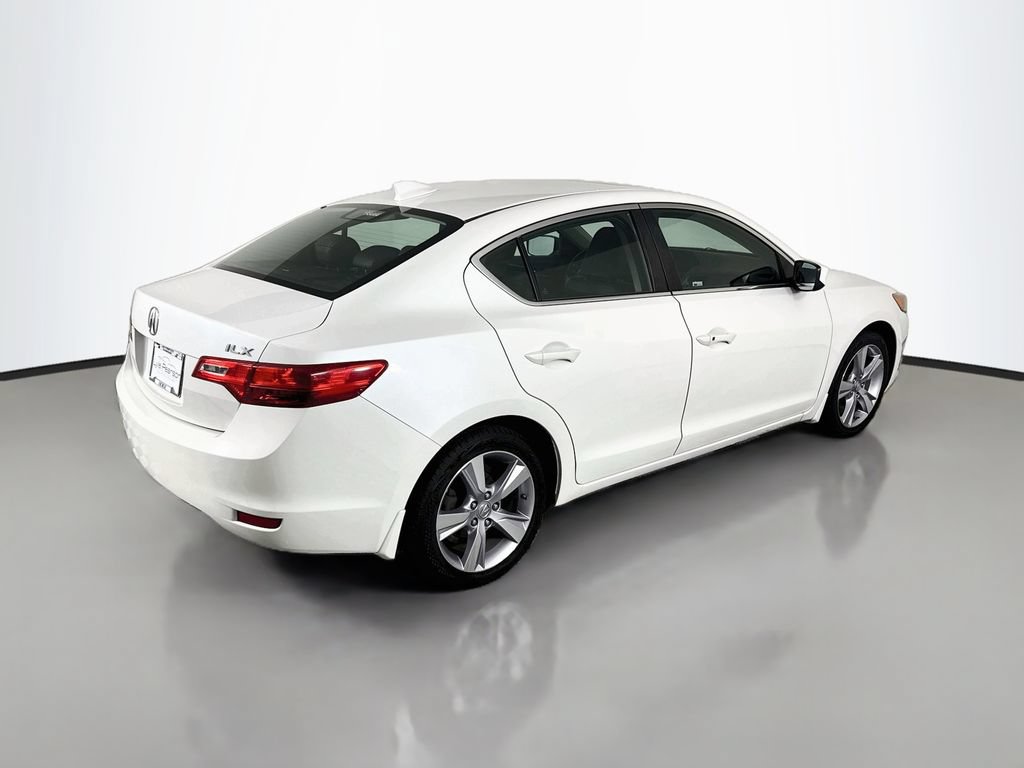 Used 2014 Acura ILX w/ Technology Package FWD image 9
