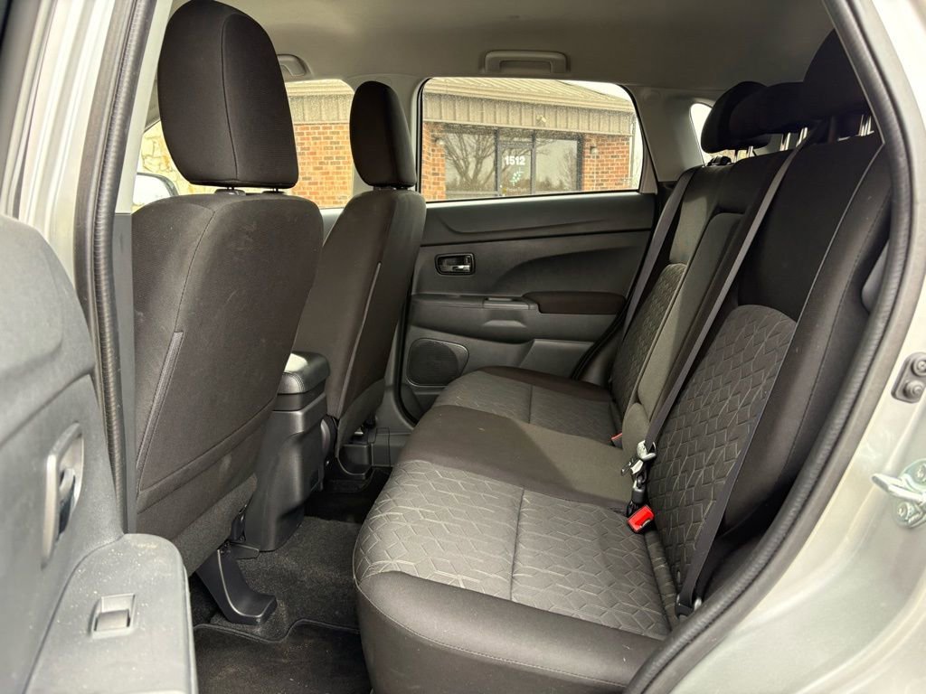 Used 2025 Mitsubishi Outlander Sport ES image 35