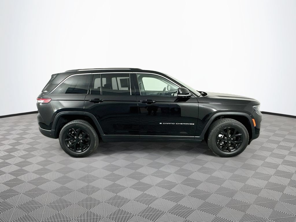 Certified 2024 Jeep Grand Cherokee Limited AWD/4WD image 13