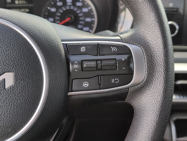 Used 2022 Kia K5 LXS FWD image 24