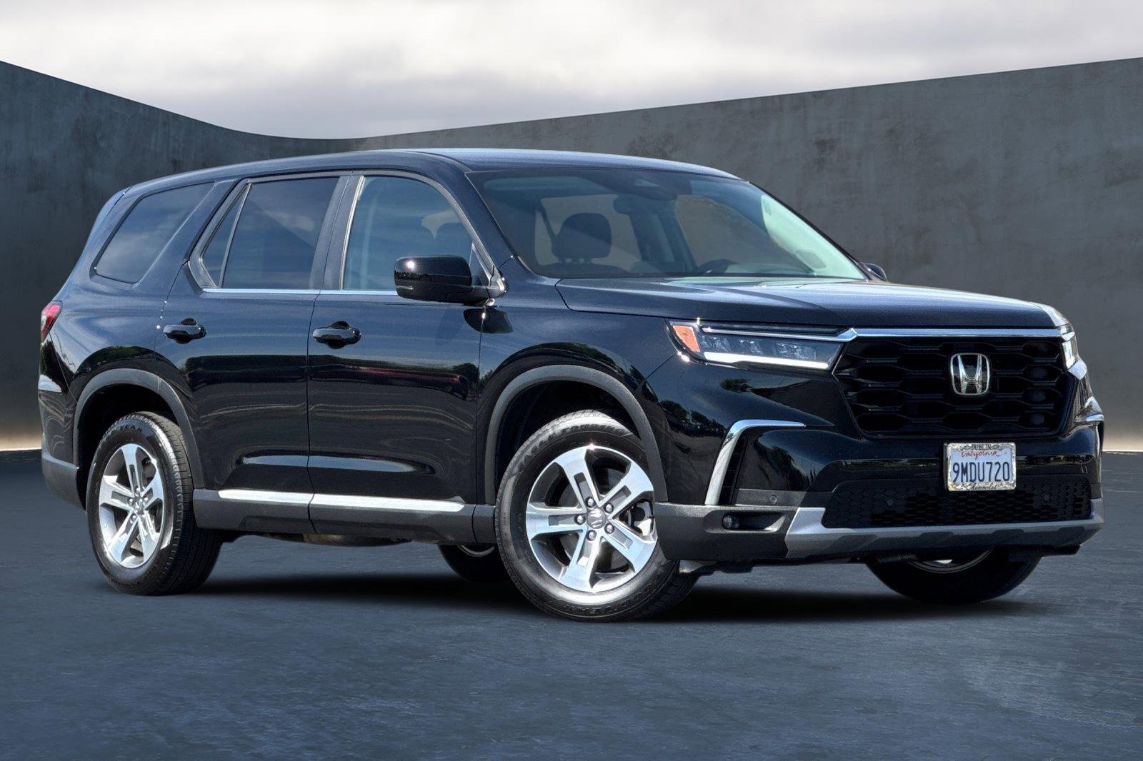 Used 2024 Honda Pilot EX-L image 2