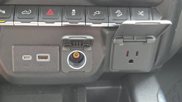 Used 2022 GMC Sierra 1500 Denali w/ Denali Reserve Package image 38