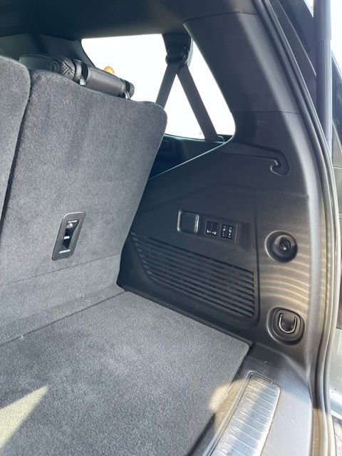 Used 2023 Chevrolet Tahoe RST w/ Luxury Package image 9