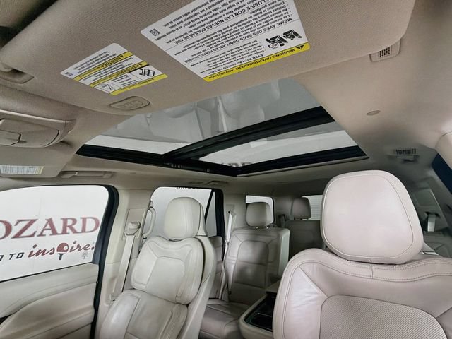 Certified 2020 Lincoln Navigator Reserve w/ Luxury Package AWD/4WD image 25
