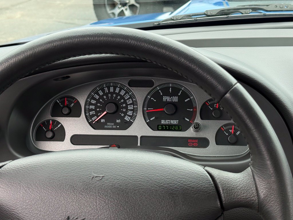 Used 2003 Ford Mustang Mach 1 RWD image 14