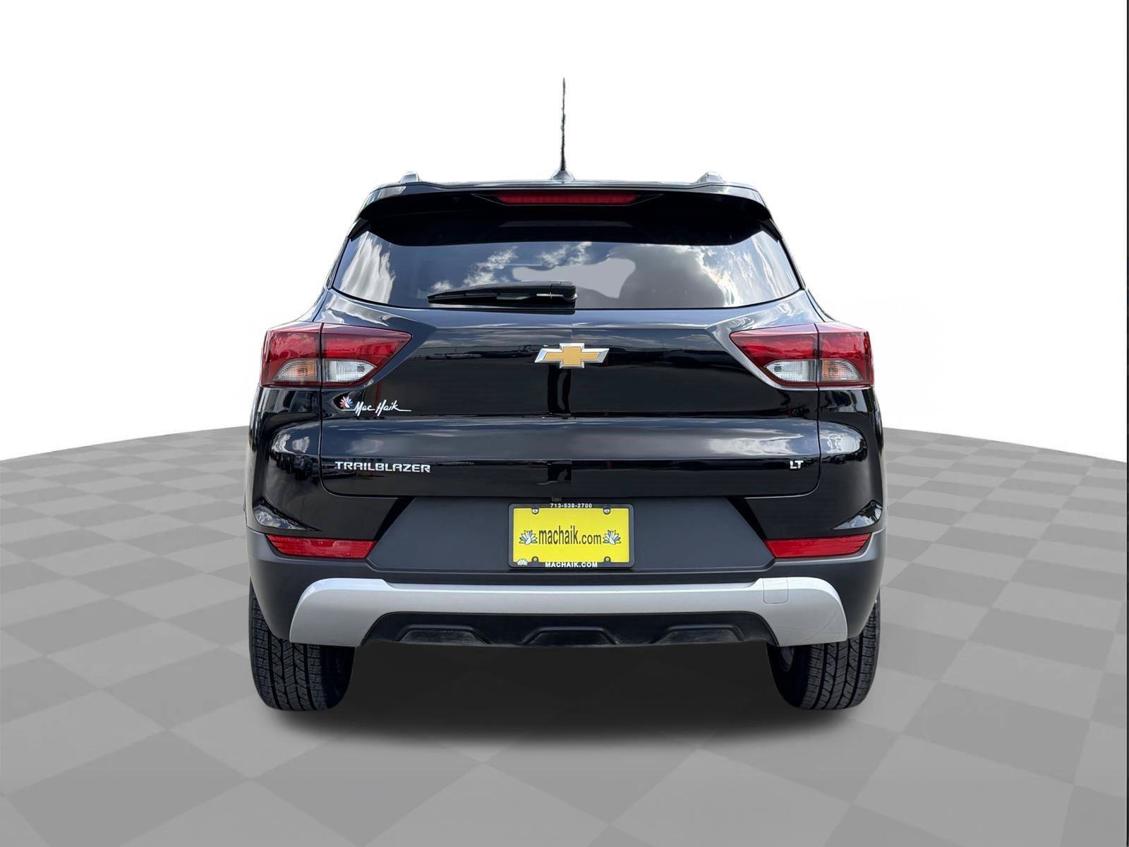 Used 2023 Chevrolet TrailBlazer LT w/ Convenience Package FWD image 4