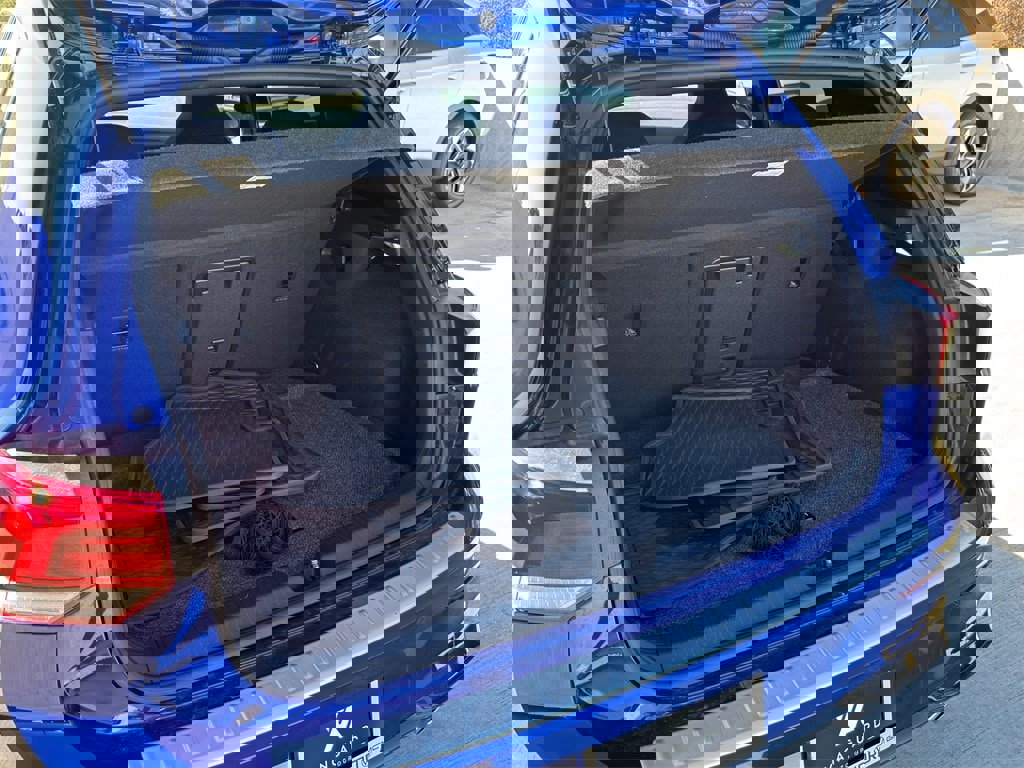 Used 2024 Volkswagen Golf R image 35