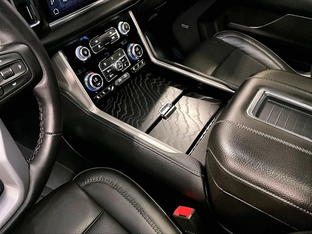 Used 2024 GMC Yukon XL Denali w/ Advanced Technology Package AWD/4WD image 21
