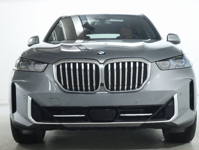 Certified 2024 BMW X5 xDrive40i w/ Premium Package image 5