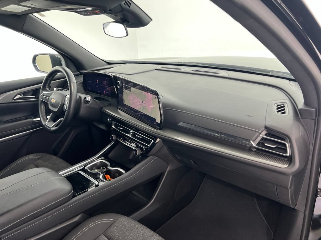 Used 2024 Chevrolet Traverse LS FWD image 26