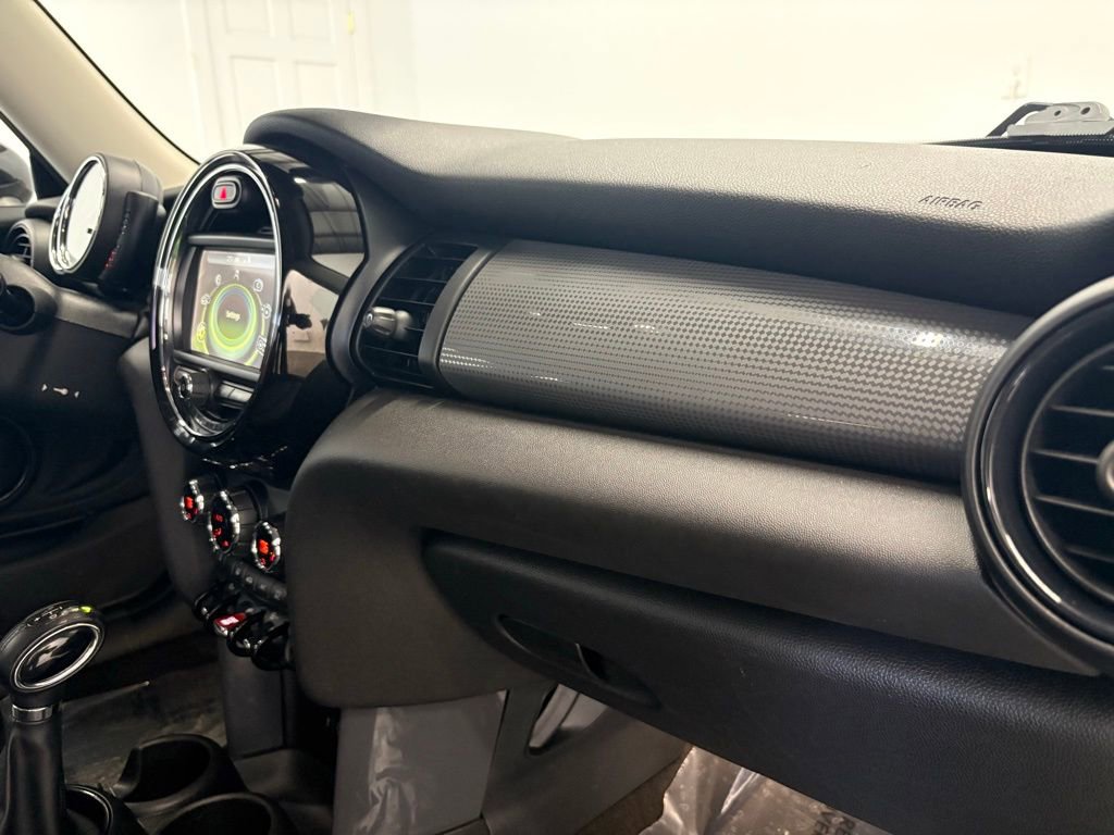Used 2017 MINI Cooper 2-Door Hardtop image 26