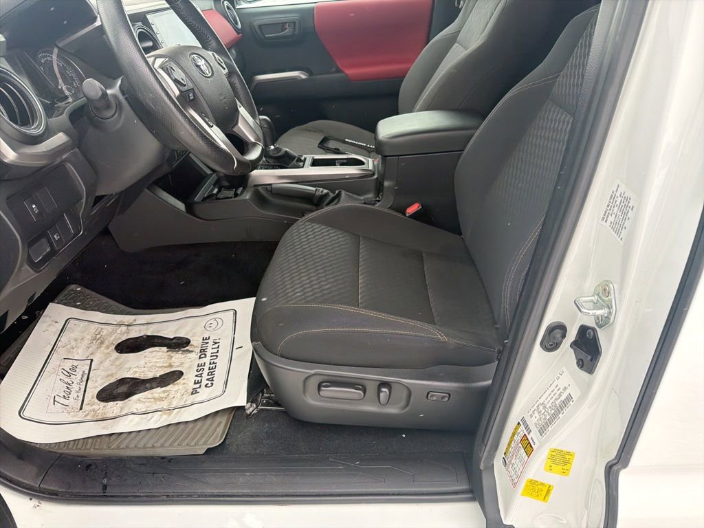 Used 2022 Toyota Tacoma SR5 image 11