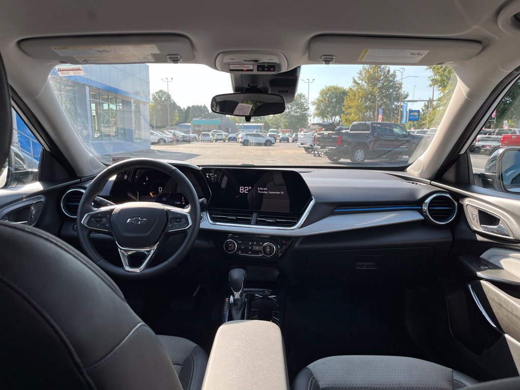 Used 2026 Chevrolet Trax LT w/ Midnight Edition FWD image 48
