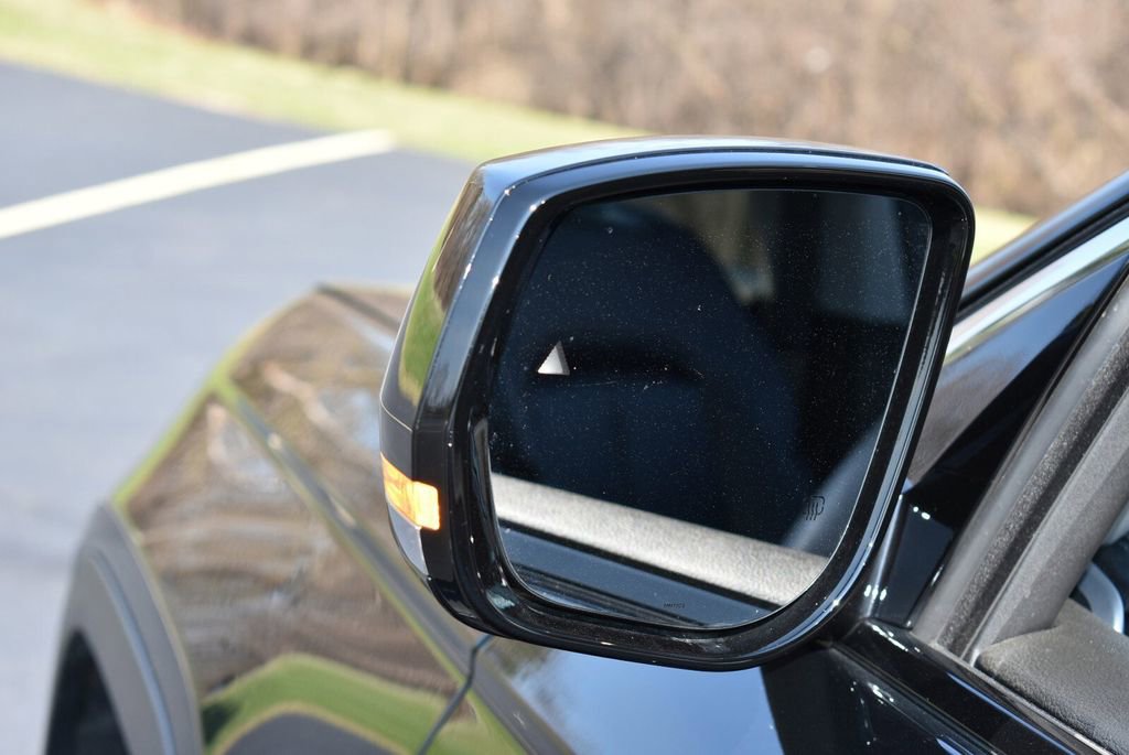 Used 2024 Jeep Grand Cherokee Limited image 35