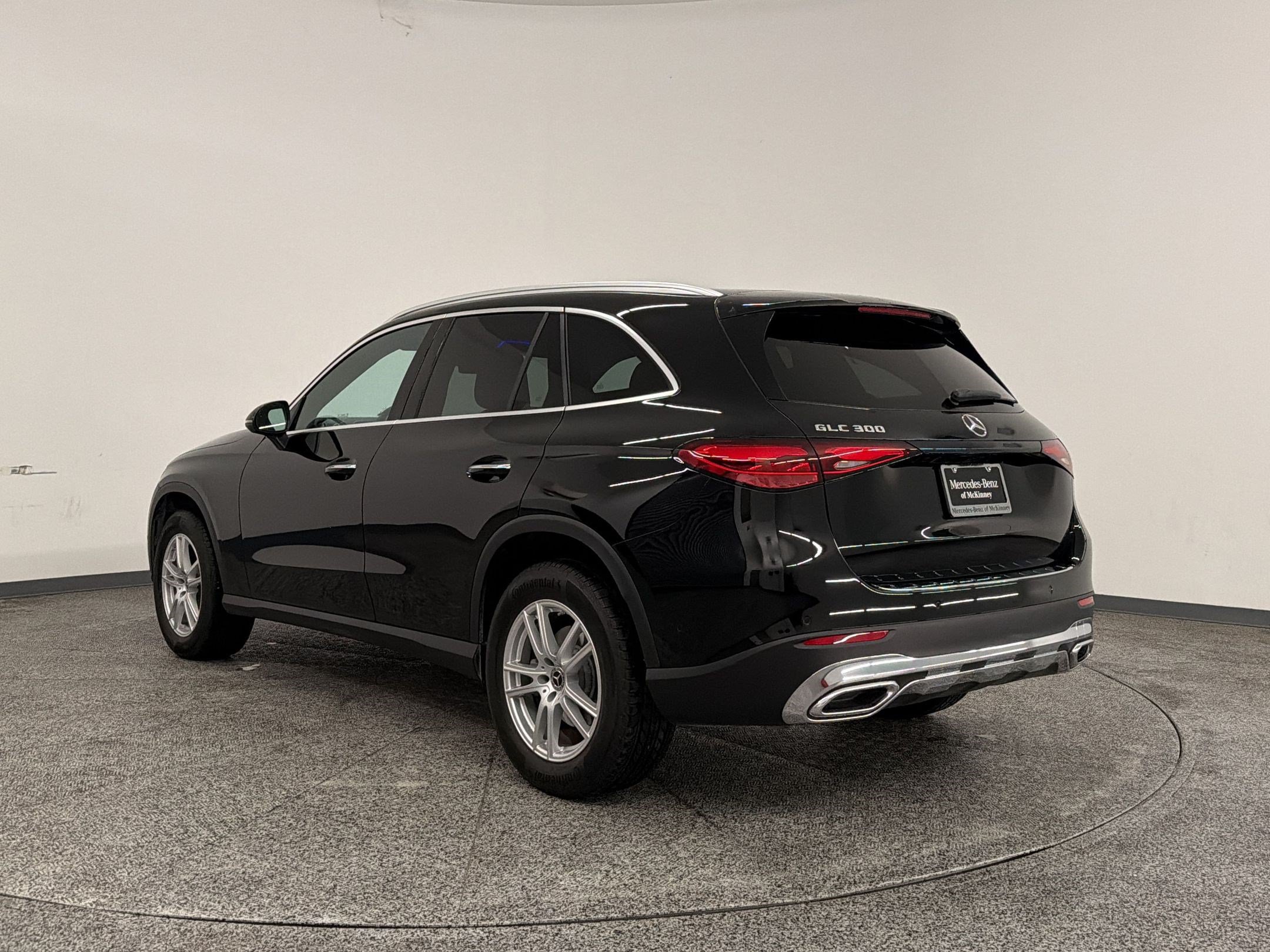 Certified 2026 Mercedes-Benz GLC 300 image 3