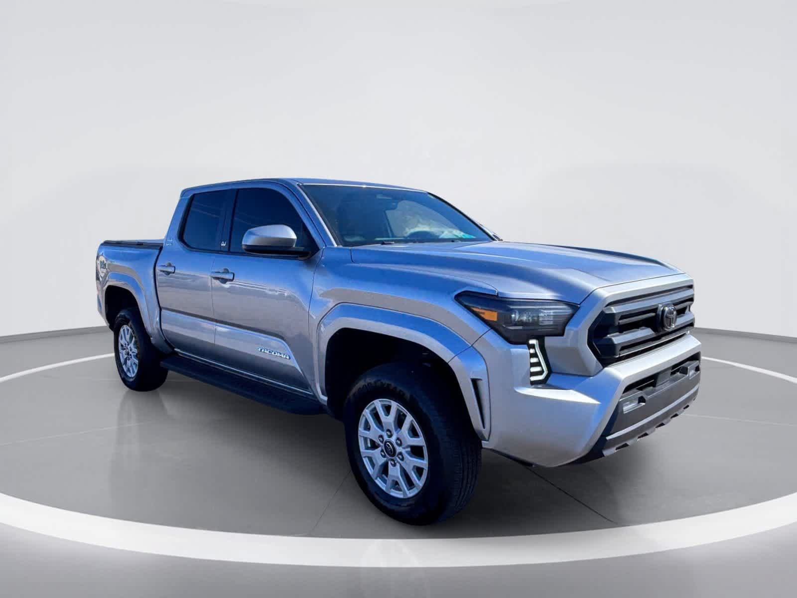 Used 2025 Toyota Tacoma SR5 RWD image 6