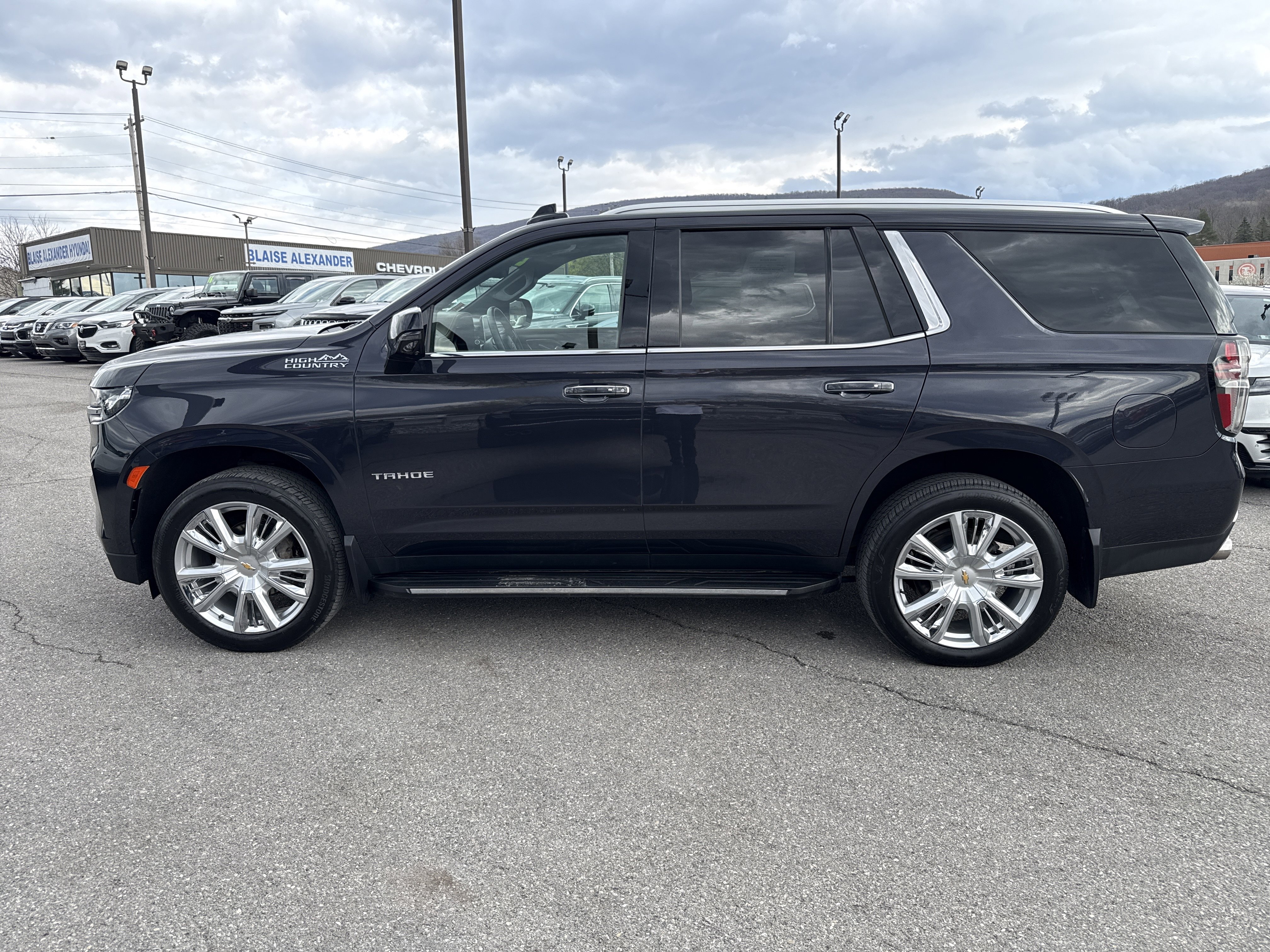 Used 2023 Chevrolet Tahoe High Country w/ Max Trailering Package AWD/4WD image 7