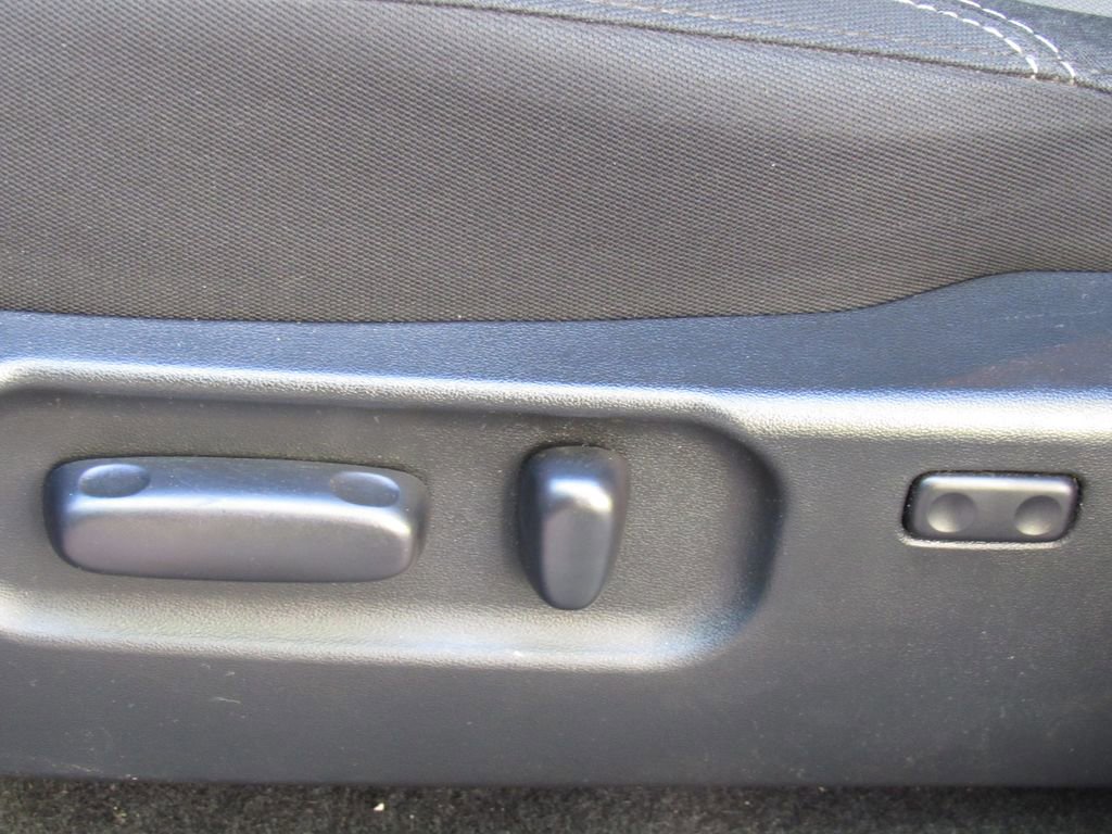 Used 2023 Toyota Tacoma TRD Off-Road AWD/4WD image 16