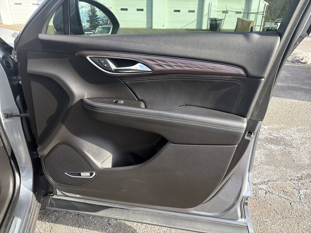 Used 2021 Buick Envision Avenir w/ Technology Package II image 14