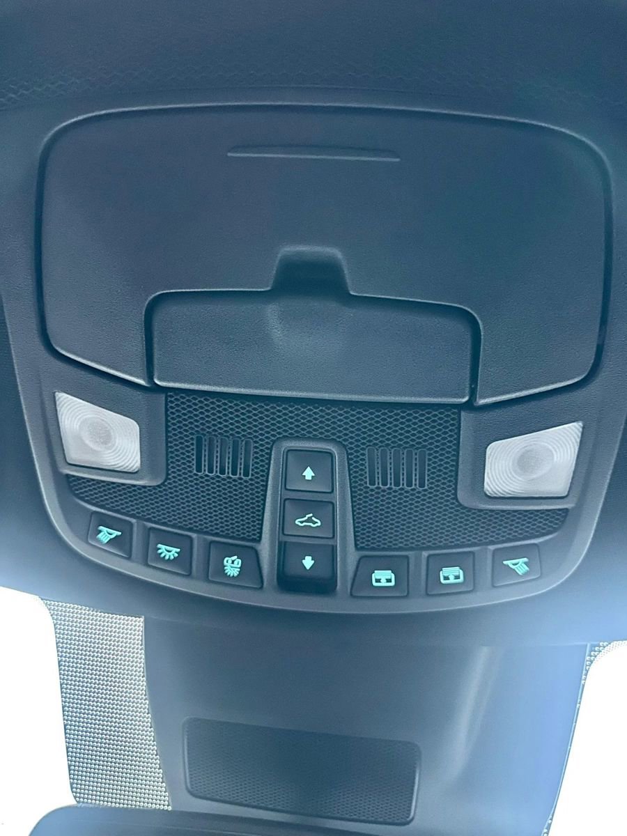 Used 2020 Ford Expedition XLT w/ Black Accent Package RWD image 48