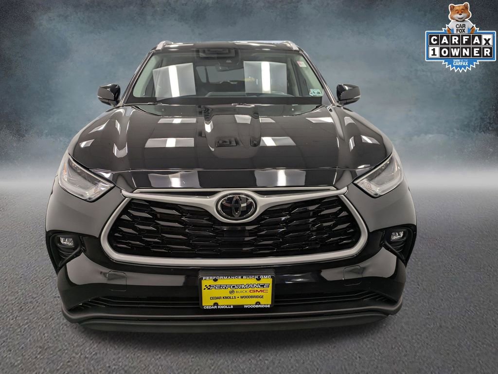 Used 2023 Toyota Highlander XLE w/ Protection Package #3 (TMS) image 2