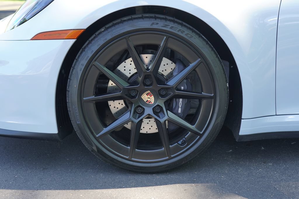 Used 2025 Porsche 911 Carrera T RWD image 23