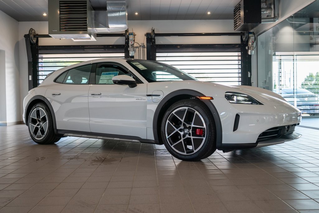 New 2025 Porsche Taycan 4S image 6