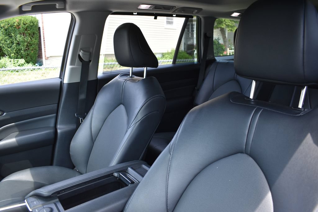 Used 2025 Toyota Grand Highlander FWD image 9