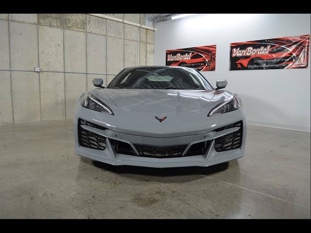 Used 2025 Chevrolet Corvette E-Ray w/ ZER Performance Package AWD/4WD image 4
